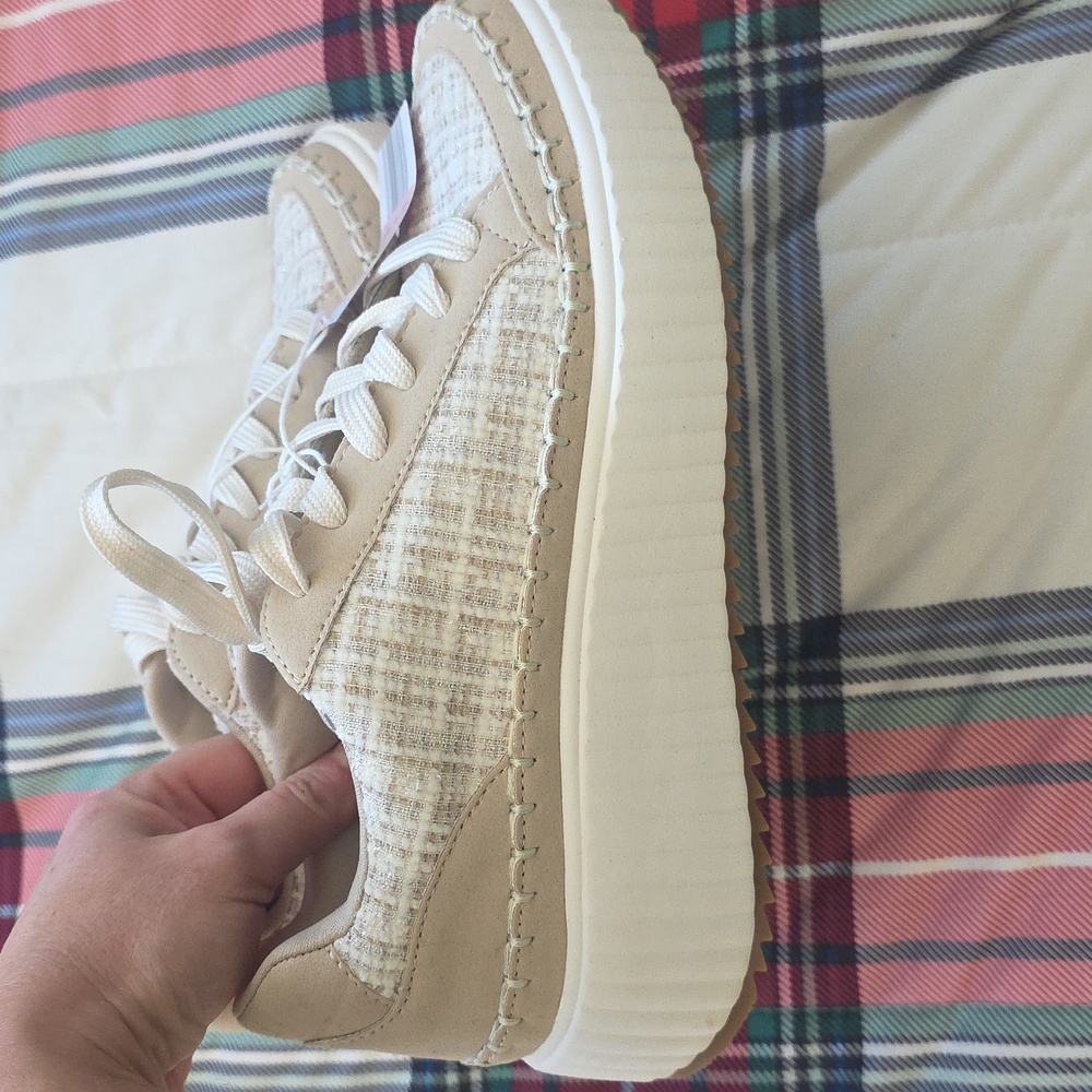NWT Serra Playform Sneaker Light Tweed